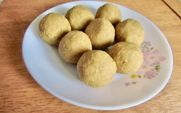 Besan Laddu